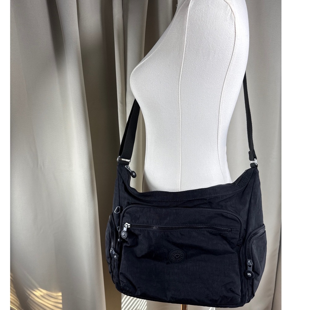 Kipling Gabbie Large Crossbody Bag Black Crinkle Nylon Multi-Pocket Shoulder Bag